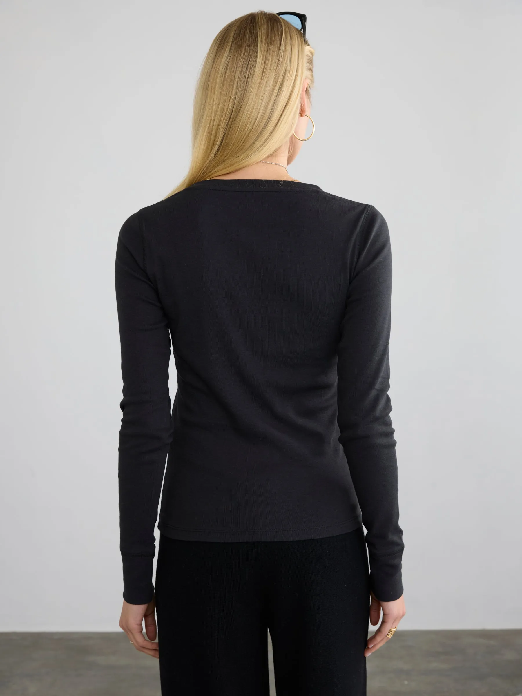 RIBBED COTTON L/S V-NECK